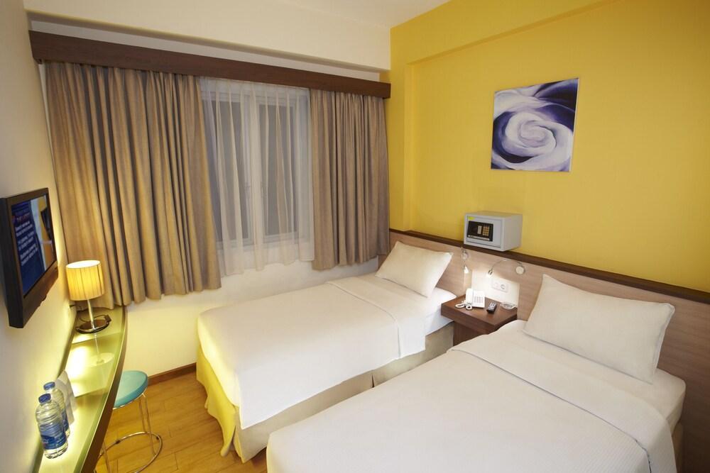 Nite & Day Jakarta - Mangga Besar Esterno foto